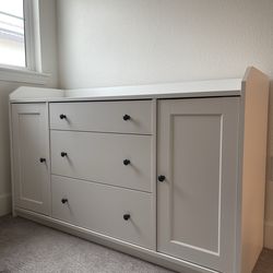 HAUGA IKEA 3 DRAWER DRESSER 2 DOORS WITH SHELVES