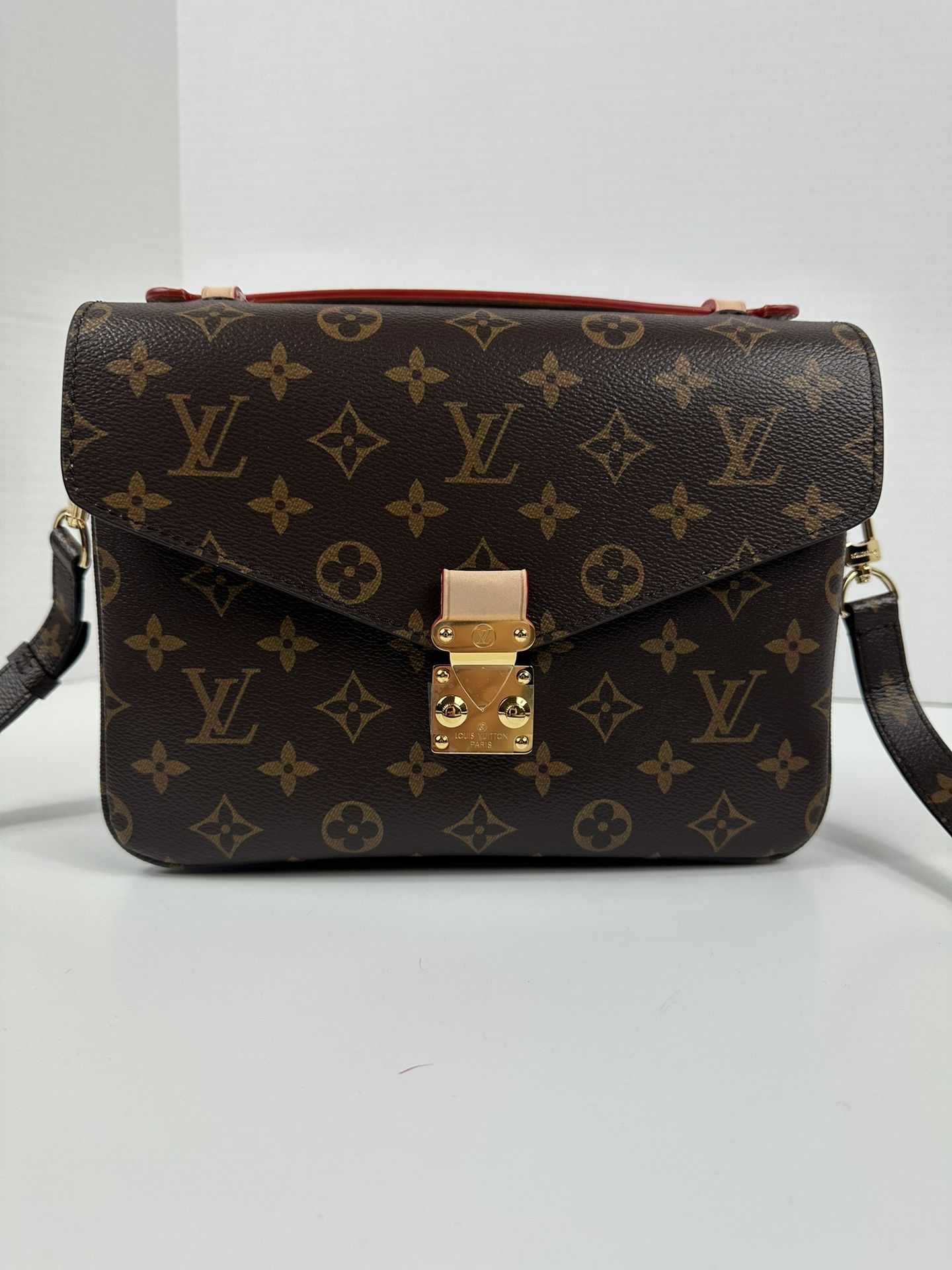 Louis Vuitton Pochette Métis Crossbody Handbag for Sale in San Dimas, CA -  OfferUp