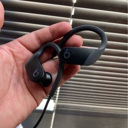 Beats Bluetooth Headphones 