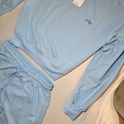 Alo Yoga Crewneck Sweater And Shorts Set 