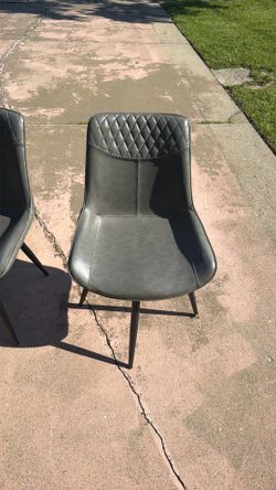 4 Grey chairs