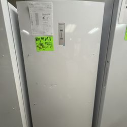 Stand Up Freezer Frigidaire On Sale 