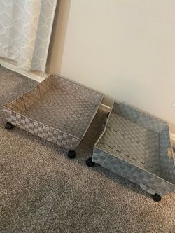 Rolling storage baskets