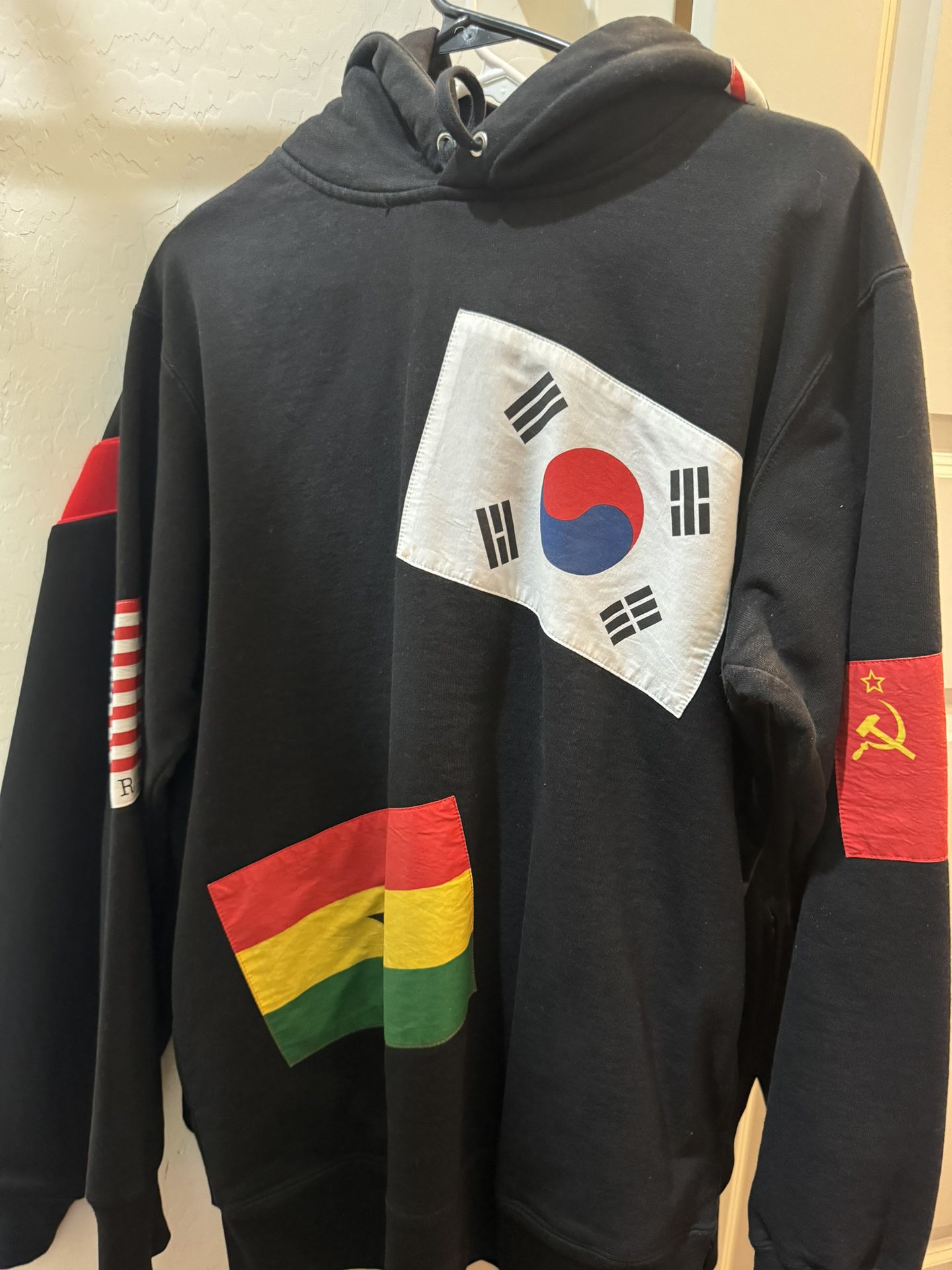 Supreme Flag Hoodie Worn - Size Large - 150$ 