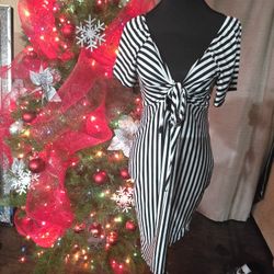 Black And White Dress Large