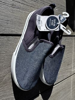 Osh Kosh  New With Tags  Kids Slip On Shoes 