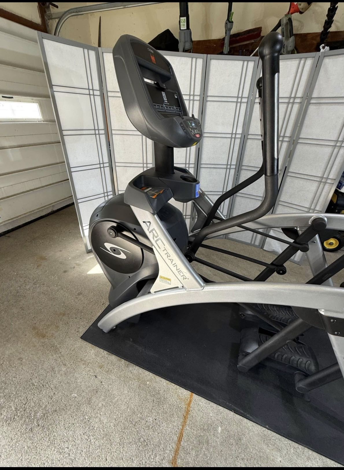 Cybex 525AT Arc Trainer ** Free Delivery