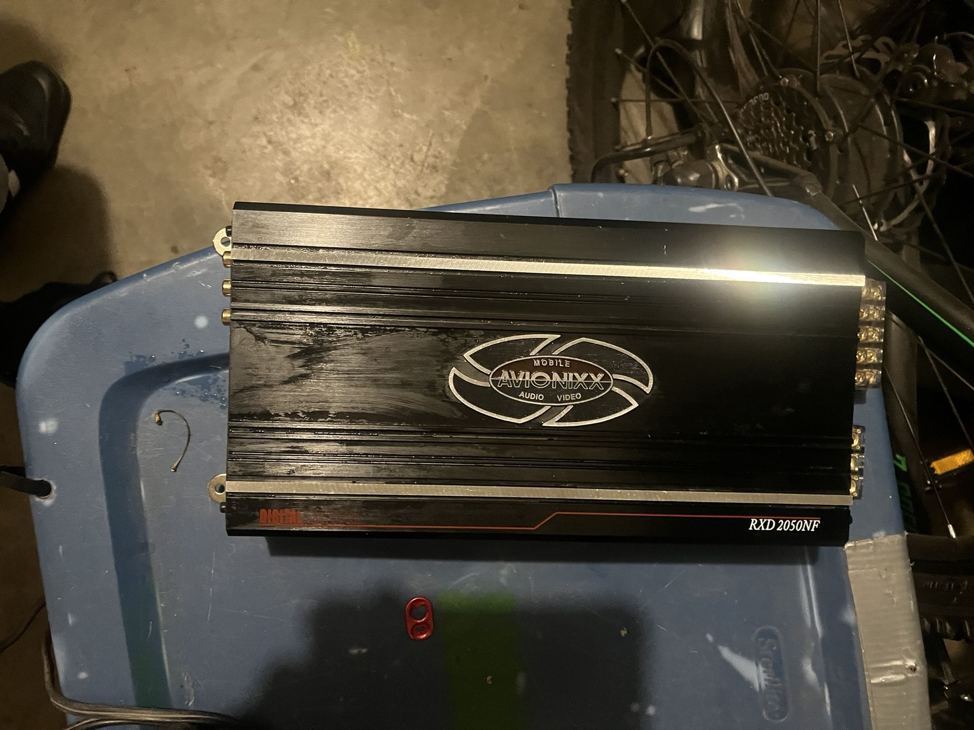 AVIONIXX CAR AMP RXD2050