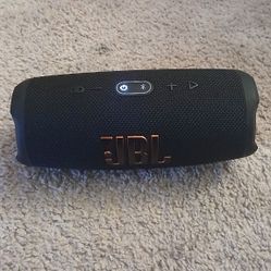 JBL Charge 5