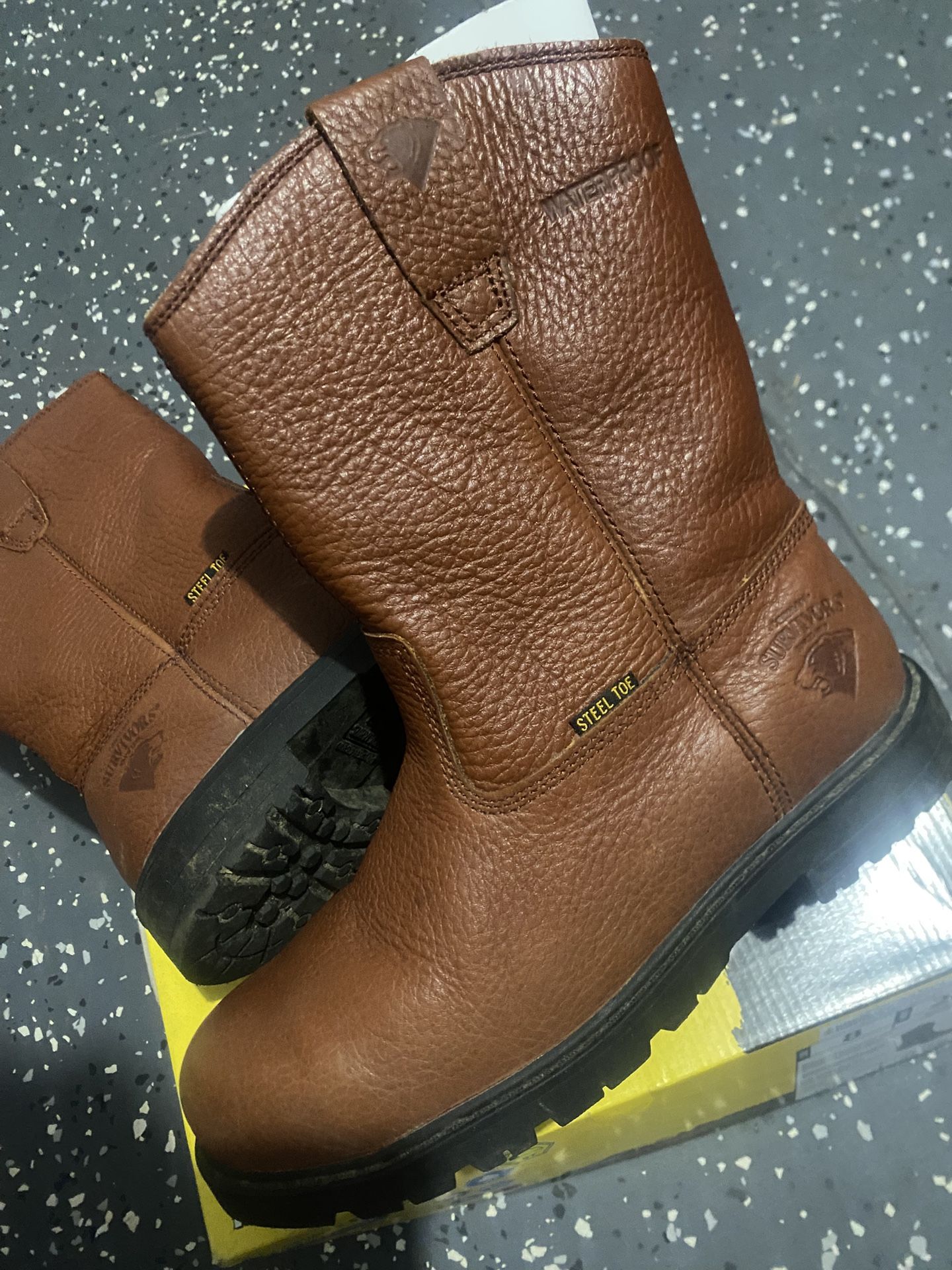 Steel toe work boots