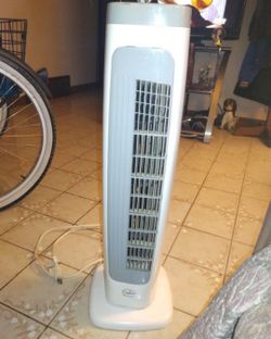 Neat Cool 😎 Rotating Tower Fan