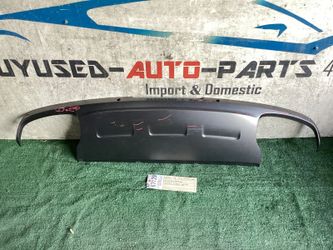 1dent 2016 - 2020 BENTLEY BENTAYGA REAR LOWER BUMPER VALANCE MOLDING OEM AY67129
