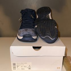 Jordan 11 Retro midnight navy