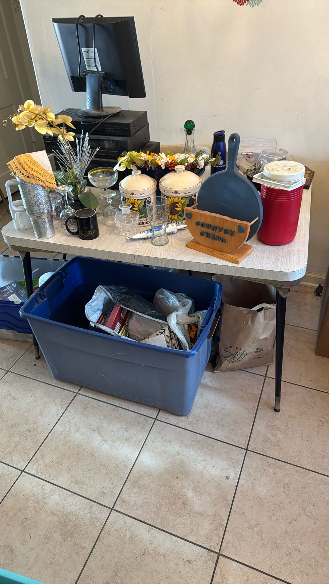 Kitchen Table Excellent Condition