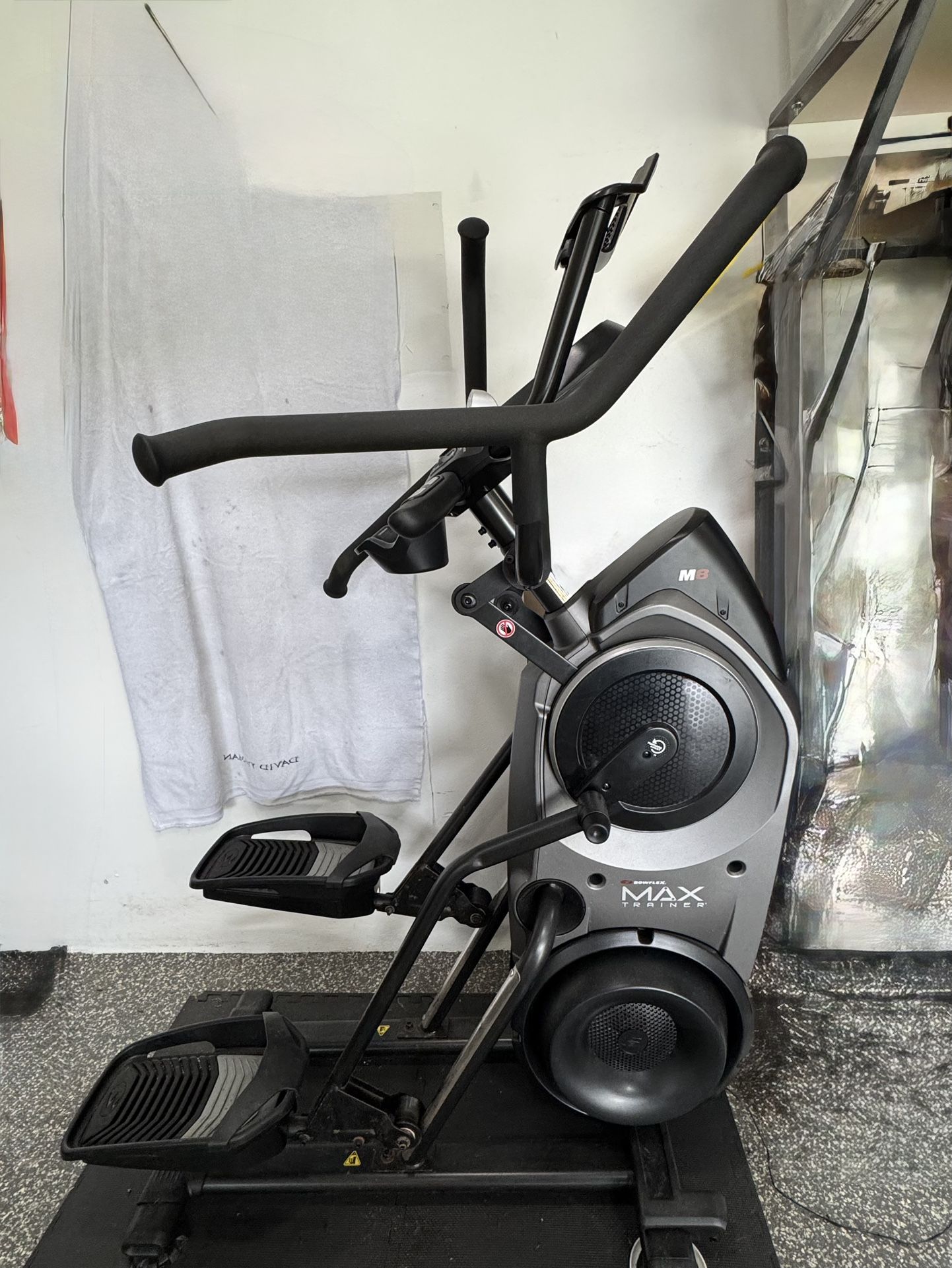 Bowflex MaxTrainer M8