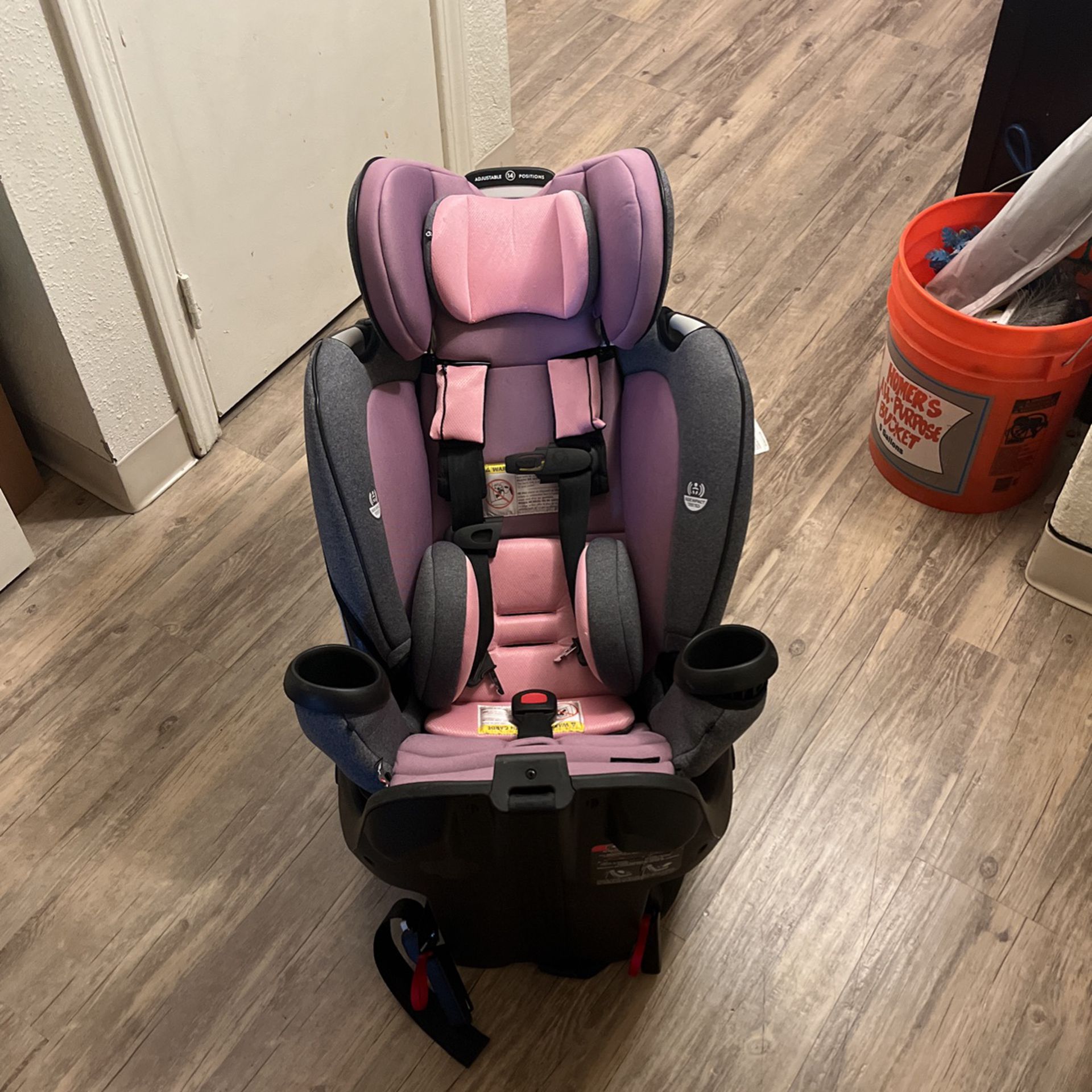 EvenFlo Car seat barely Used