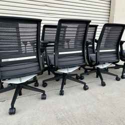 New Condition Steelcase Think V2 Chairs Ergonomic Task Desk Chair
