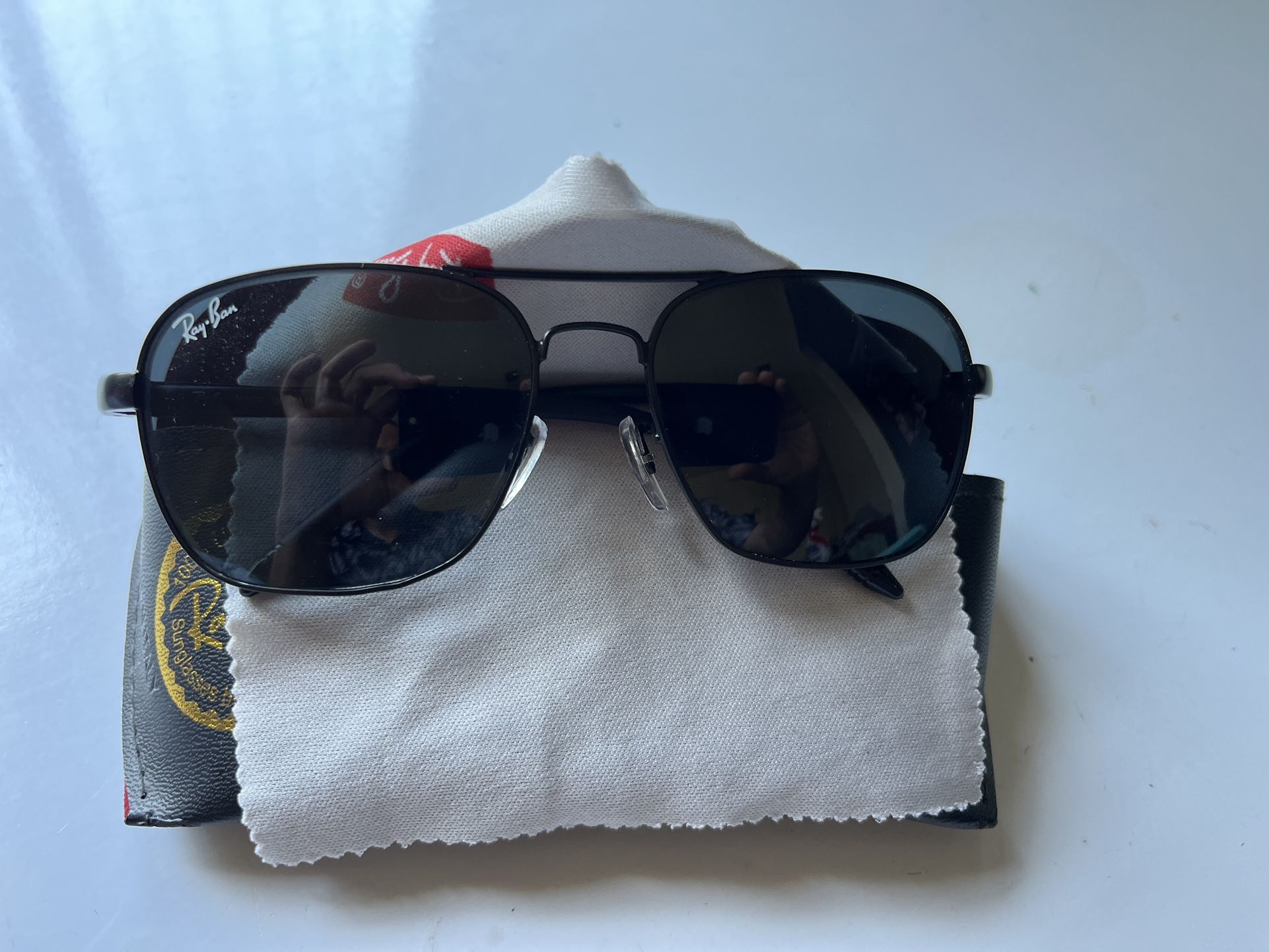 Ray Ban