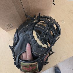 Rawlings RHT First Base Gold Glove Baseball Glove 12.5" - GOLD LABELS