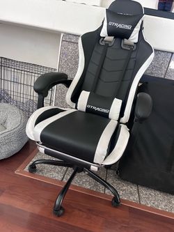 GT Racing gamer chair