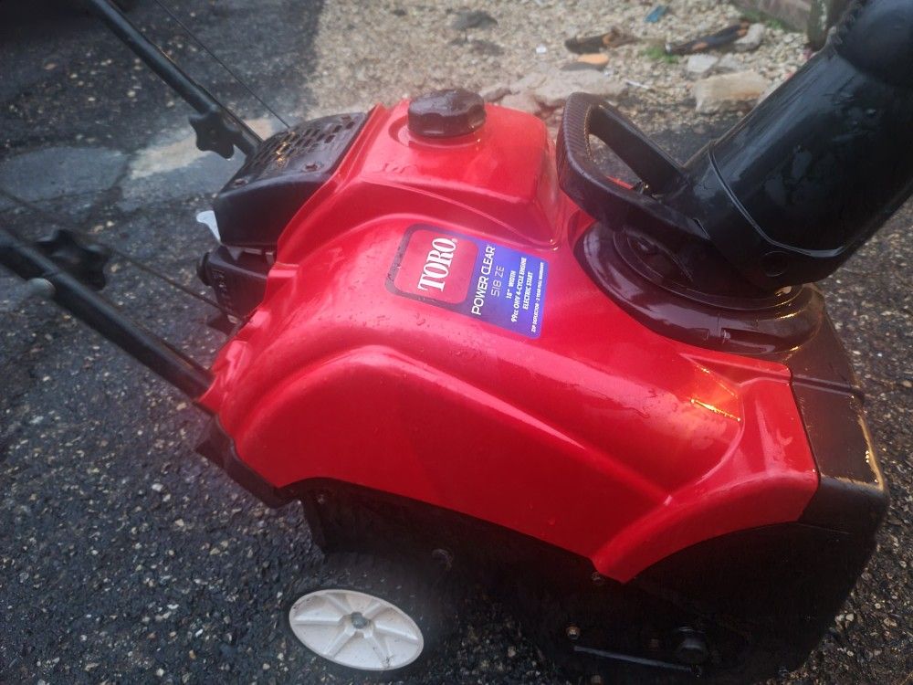 Snow Blower Toro 18