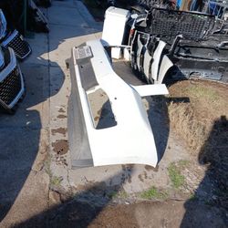 2015-2020 GMC YUKON Front Bumper Cover OEM 