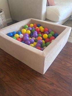 Kids Ball Pit with Colorful Balls