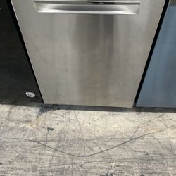 Bosch Dishwasher In Stainless Steel New Open Box