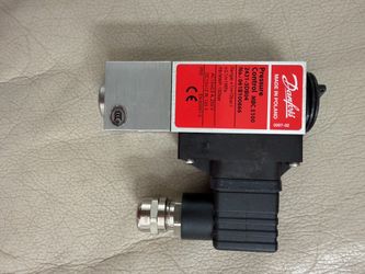 NEW Danfoss MBC 5100 Pressure Switch 061B100666 Block Design 1-10 bar G 1/4