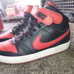 Nike Court Borough Mid 2 