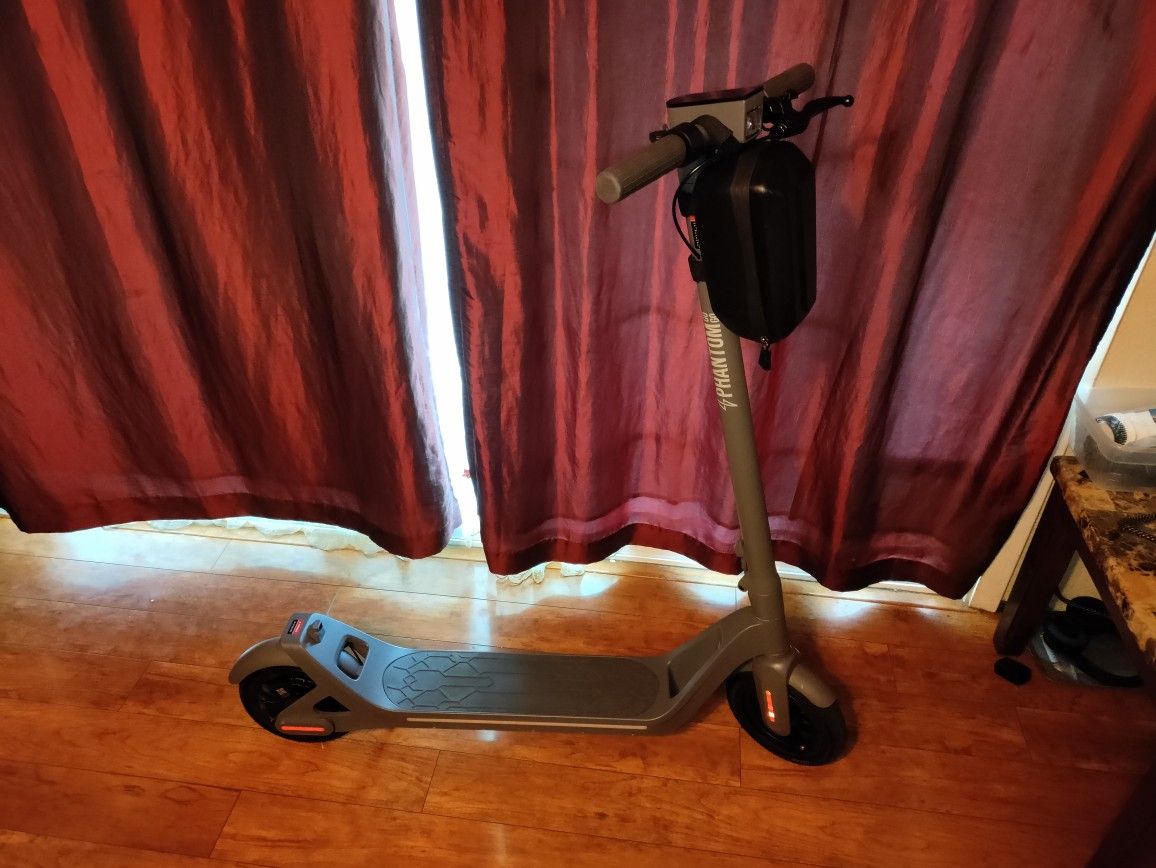Phantomgogo A8 Electric Scooter for Sale in Turlock, CA OfferUp