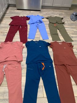 used crabs brand figs excellent condition no stains or damage asking 30 dls a set no lower price
