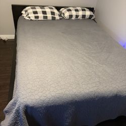 Queen Bed With Mattress and Box Spring 