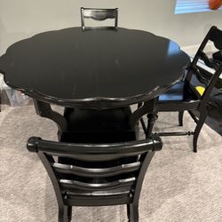 Circular Dining Roommate With In Table Extender And Chairs
