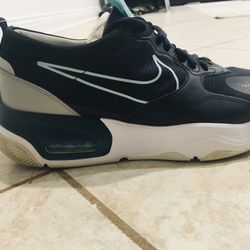 Nike Skyve Max 