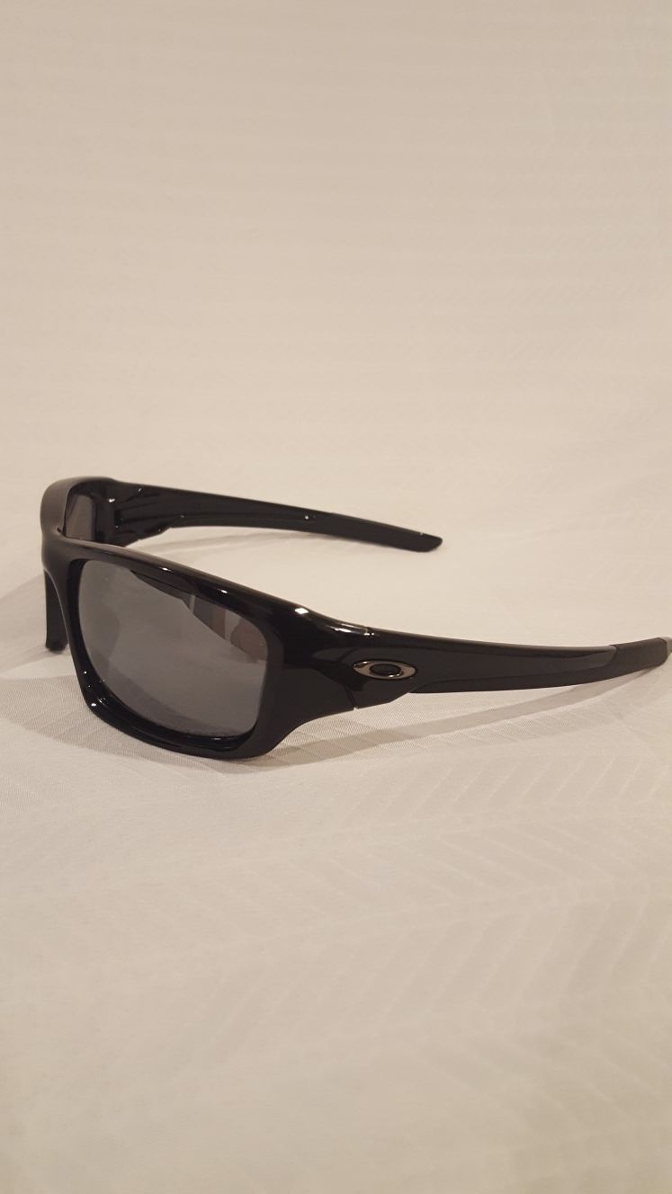 Oakley Sunglasses Valve Sports Style Black Iridium Polarized Lens