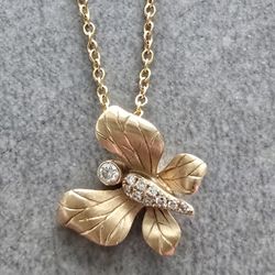 Diamond Pendant Necklace in 14K Yellow Gold