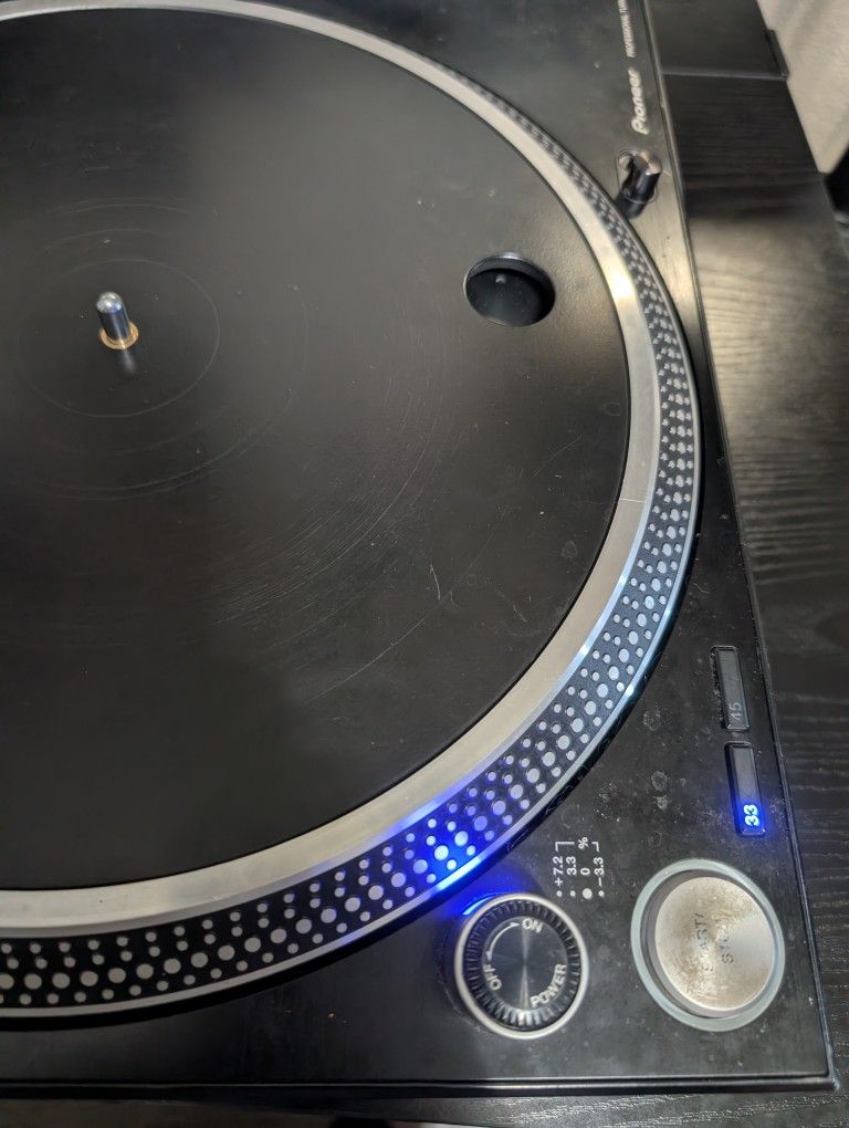 Pioneer 1000 Turntables