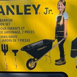 Stanley Jr. 20L Kids Wheelbarrow Included 7 Piece Tools Garden Set NEW