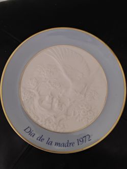 LLADRO PORCELAIN PLATE 1972
