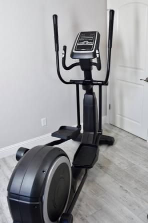 Commercial Elliptical Trainer