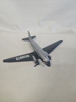 Liberty Classics by Spec Cast DOT DC-3 Die-cast Airplane Bank 1:72 Scale I-8319