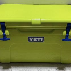 YETI Tundra 45 Cooler 