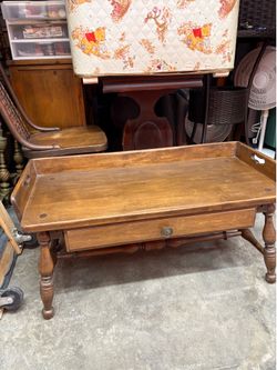 Vintage coffee table/coffee table/wood coffee table