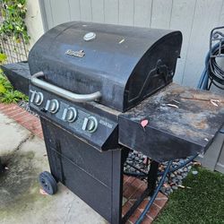 Used charbroiler 4 Burner propane grill