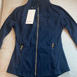 -size 6 Lululemon jacket - navy blue colorway #Lululemon