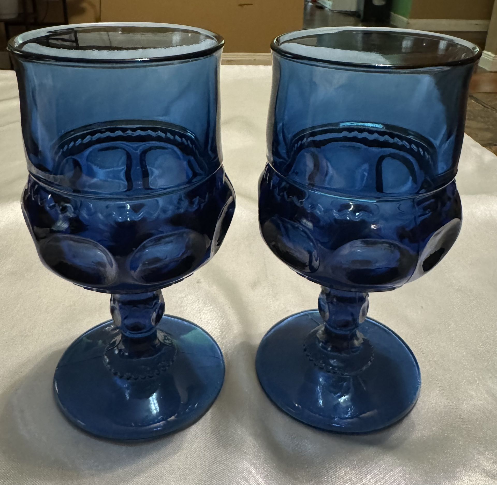Antique Blue Goblet Glass Set