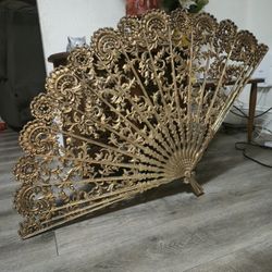 1987 BURWOOD PRODUCTS Molded Plastic X-large Fan Wall Hanging #4402