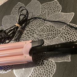 LivChic Triple Barrel Beachwaver Hair Curler