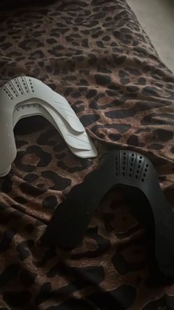 Sneaker crease protectors
